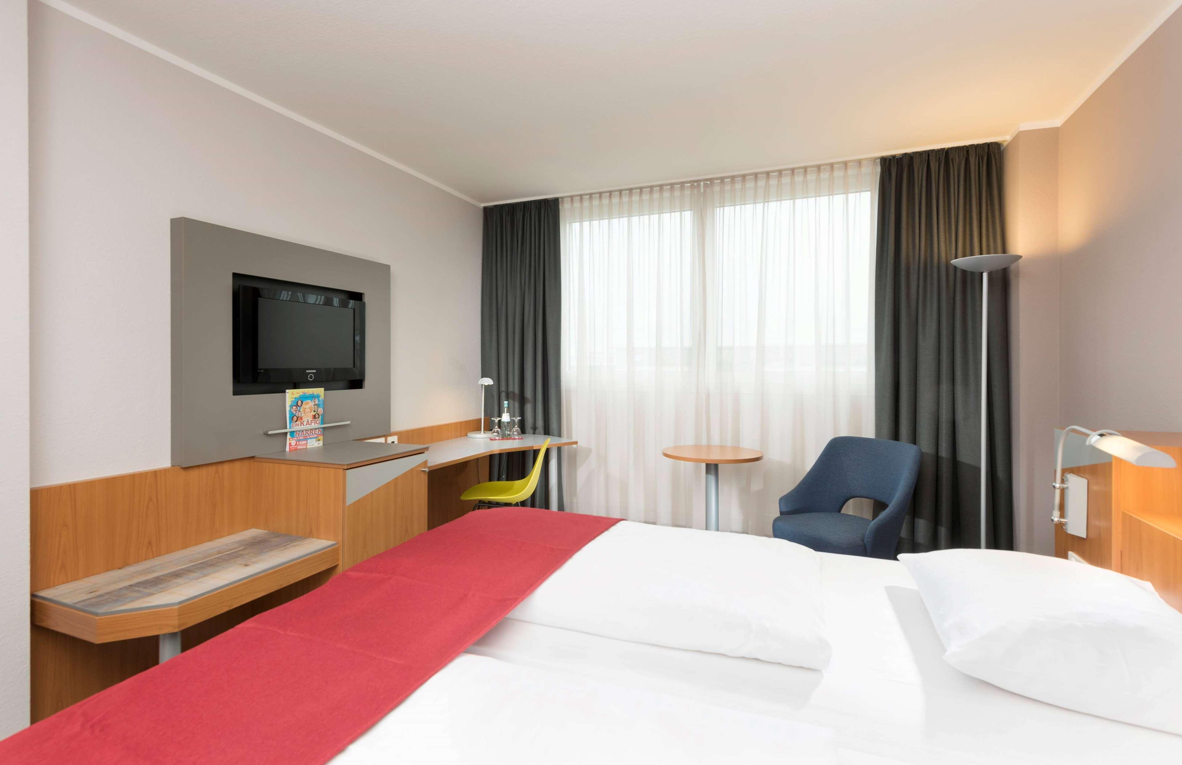 Ramada By Wyndham Hannover Messe Laatzen Εξωτερικό φωτογραφία