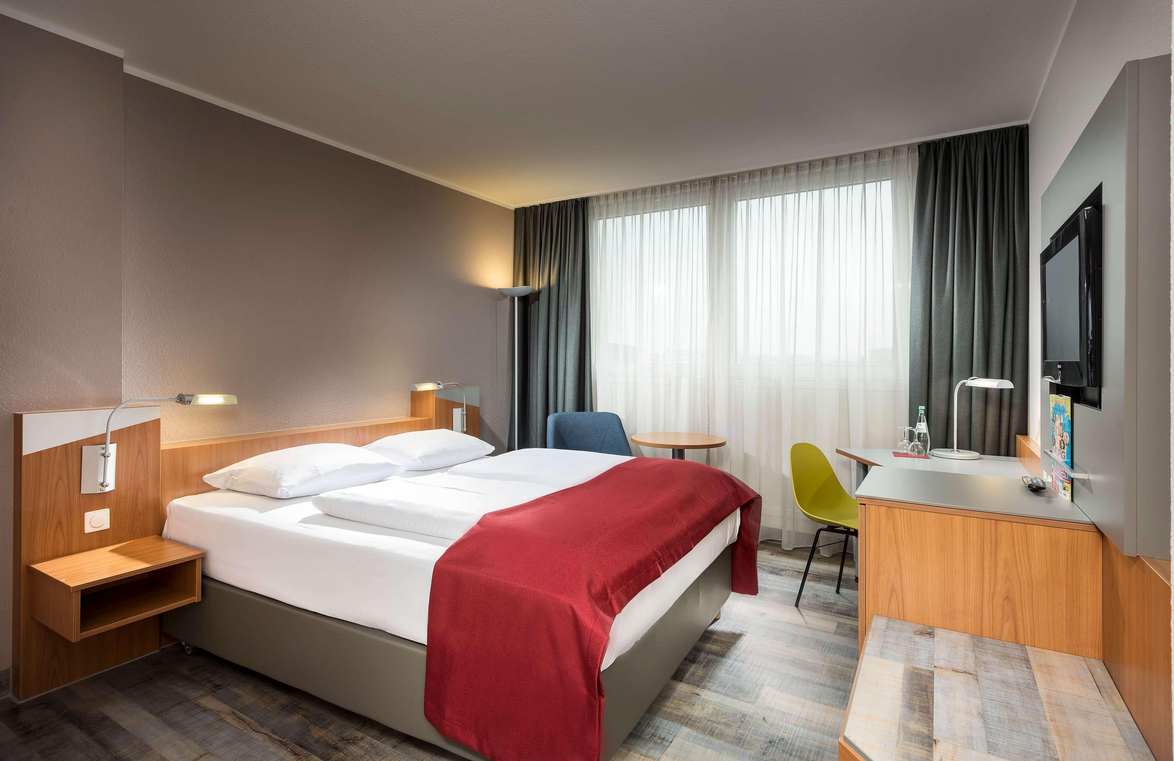 Ramada By Wyndham Hannover Messe Laatzen Εξωτερικό φωτογραφία