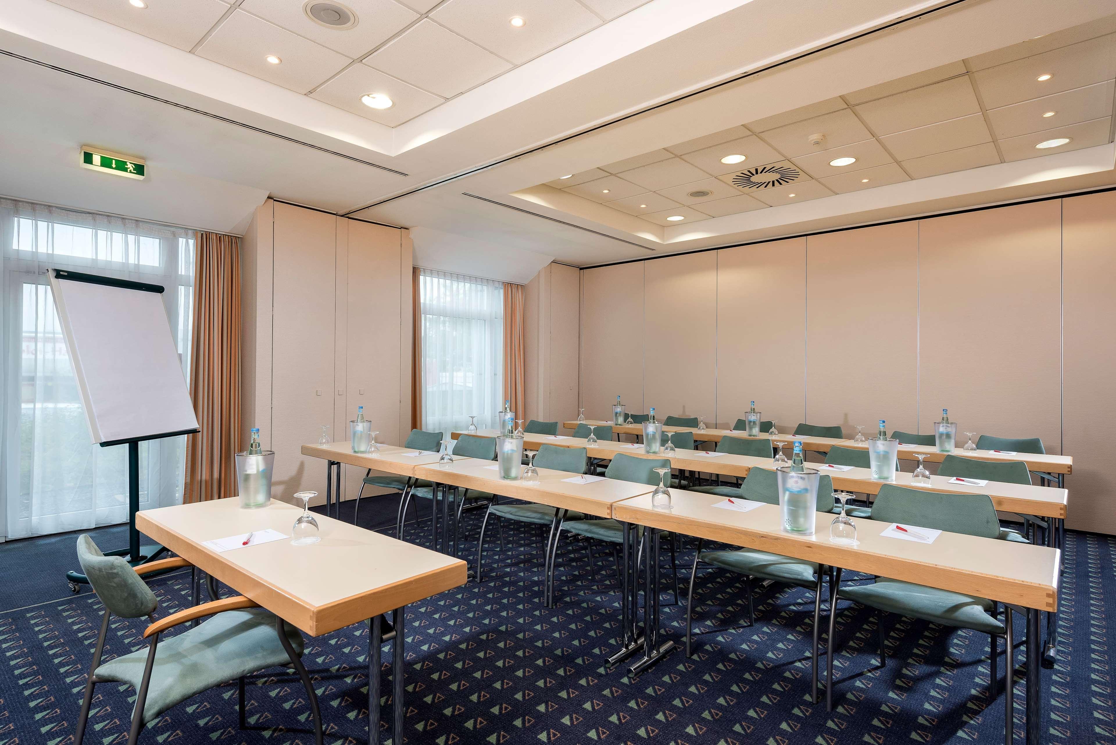 Ramada By Wyndham Hannover Messe Laatzen Εξωτερικό φωτογραφία