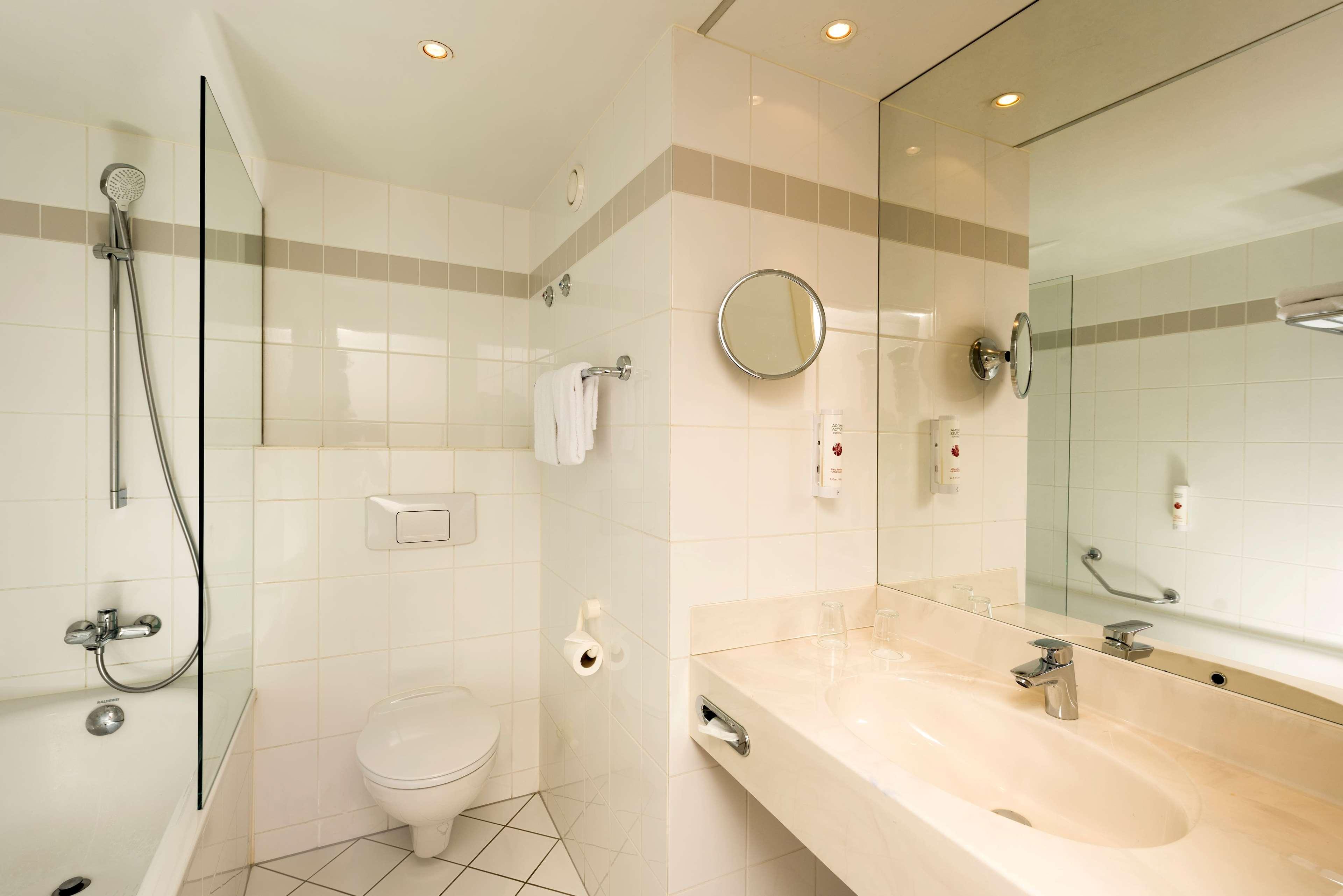 Ramada By Wyndham Hannover Messe Laatzen Εξωτερικό φωτογραφία
