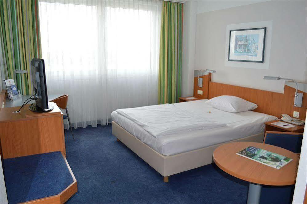 Ramada By Wyndham Hannover Messe Laatzen Εξωτερικό φωτογραφία