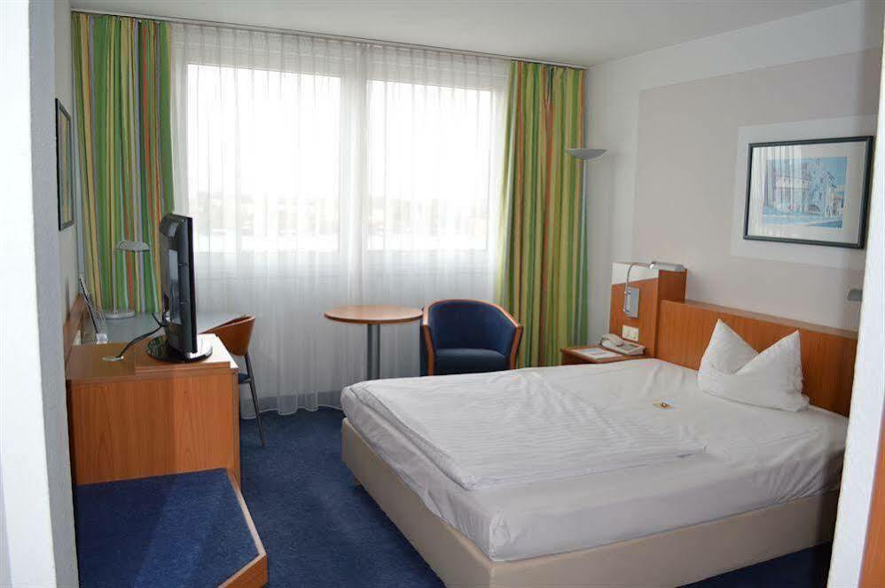 Ramada By Wyndham Hannover Messe Laatzen Εξωτερικό φωτογραφία
